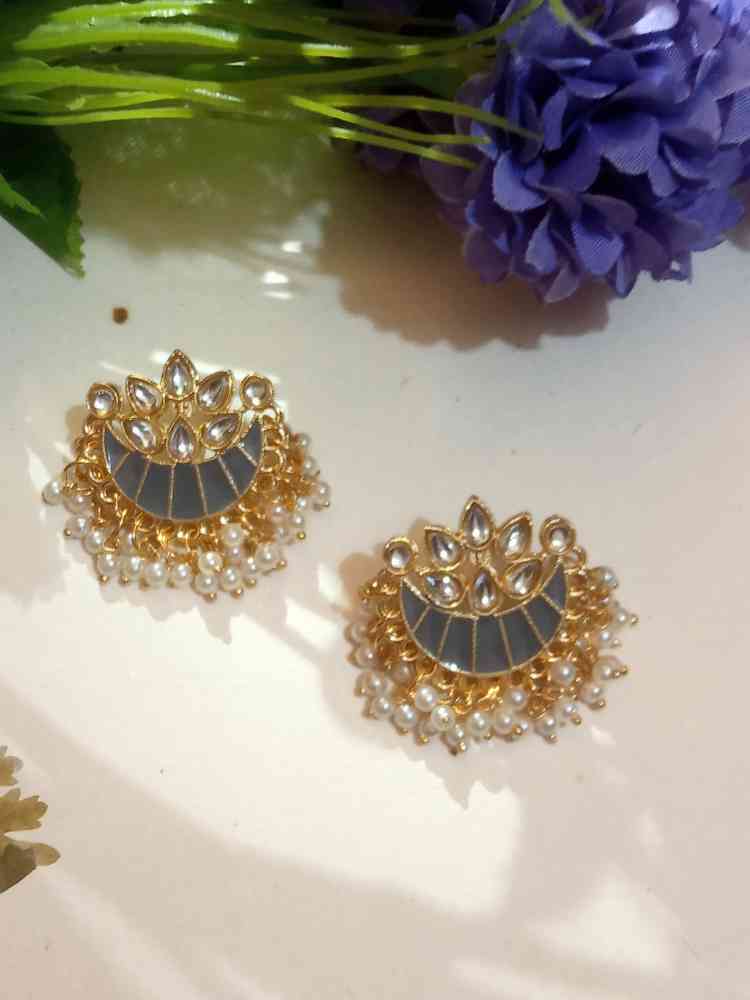 CHAANDANI GREY STUDS