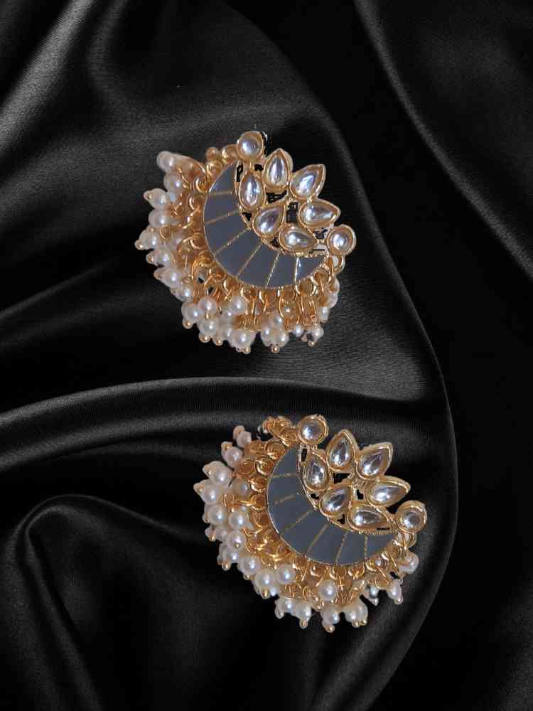 CHAANDANI GREY STUDS