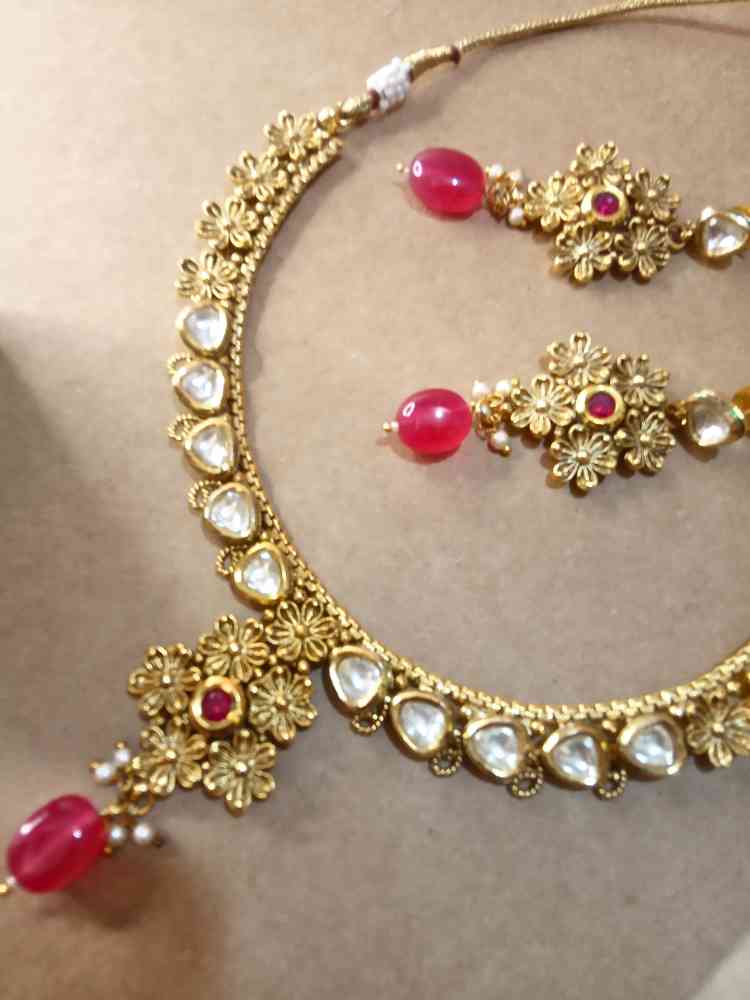 FILLORI GOLDEN JEWELLERY SET