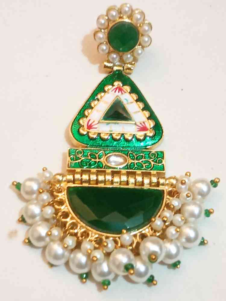 TRIVENI GREEN DANGLERS