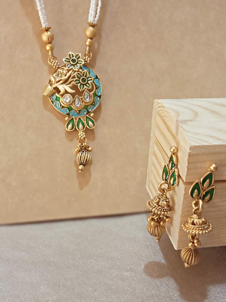 AKSHITAA GREEN JEWELLERY SET