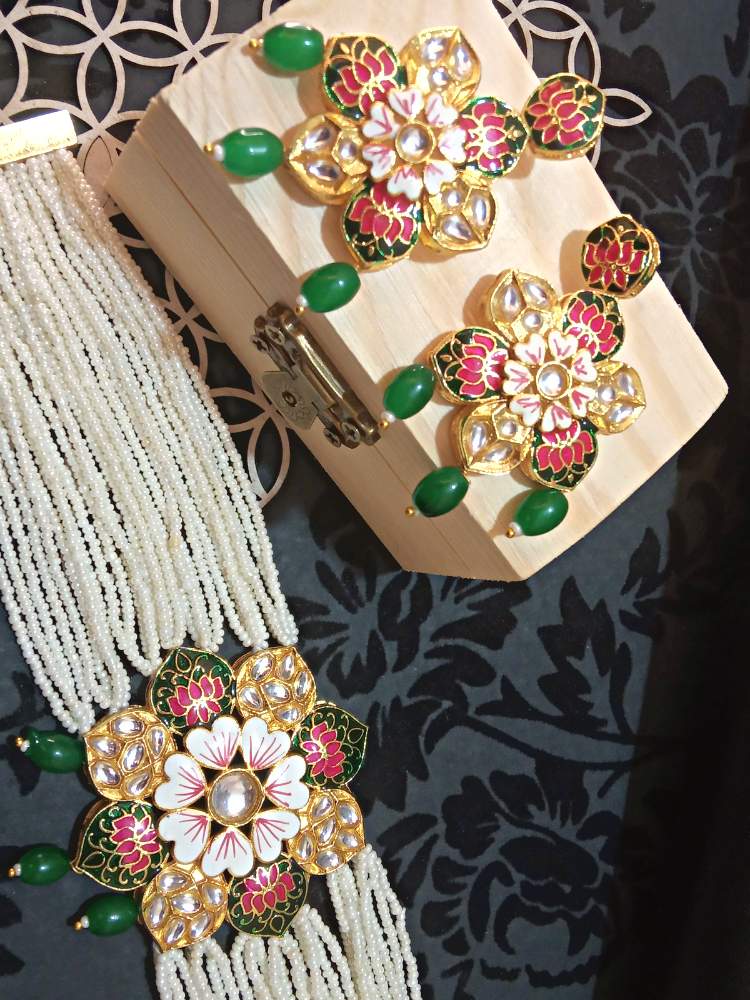 RATI RED GREEN JEWELLERY SET