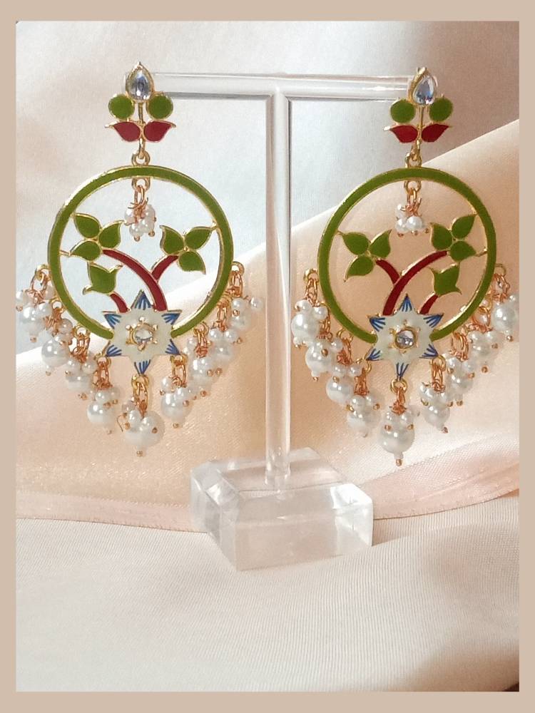 BAHAARAA GREEN RED DANGLERS