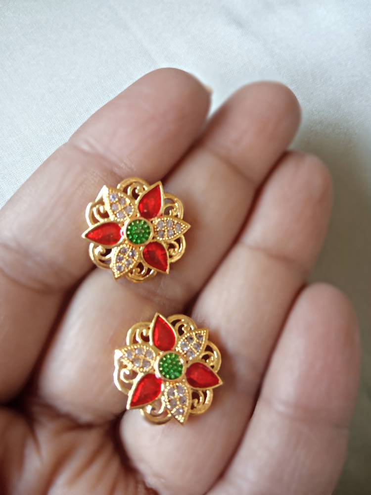 SUMOHA FLORAL STUDS