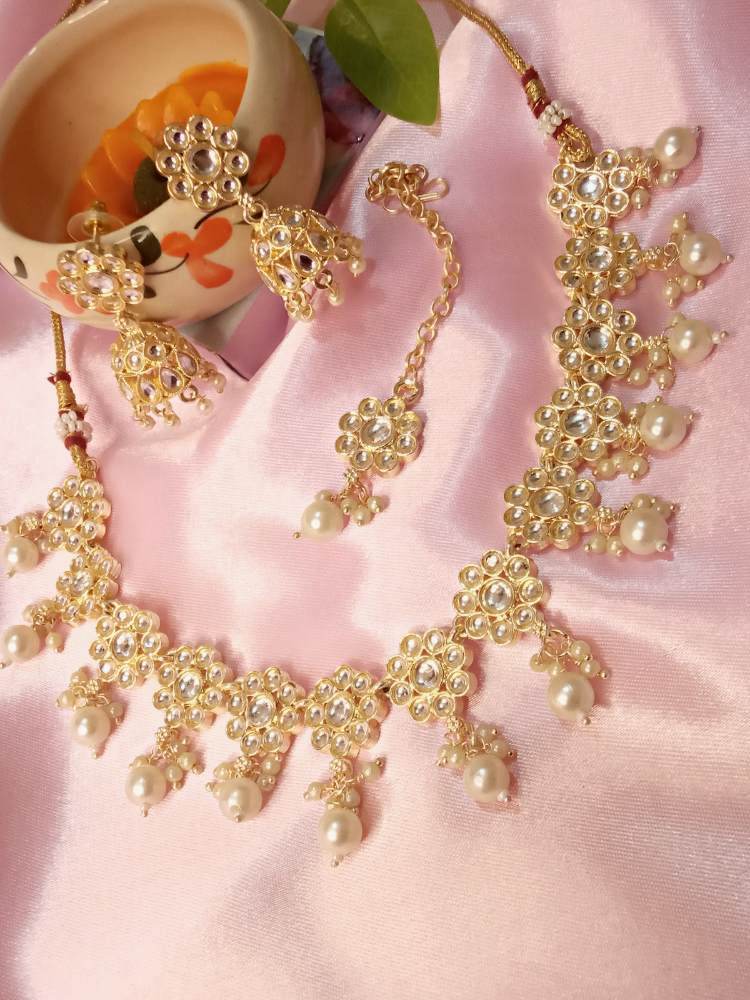 DARSHANAA IVORY JEWELLERY SET