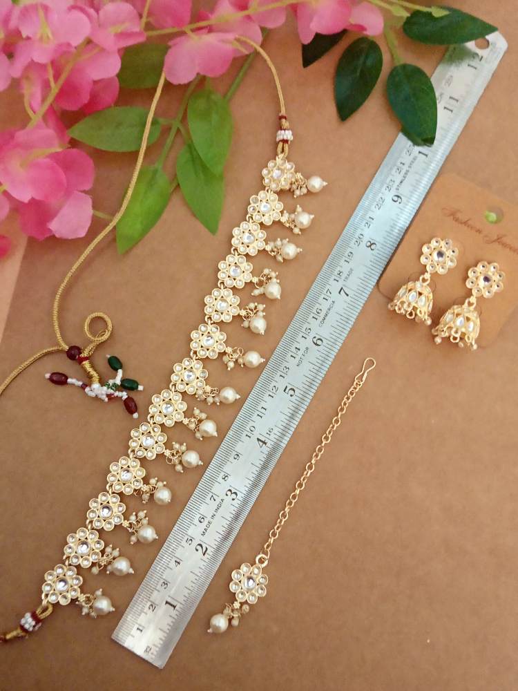 DARSHANAA IVORY JEWELLERY SET