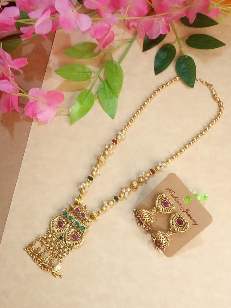 PRIYA GOLDEN JEWELLERY SET