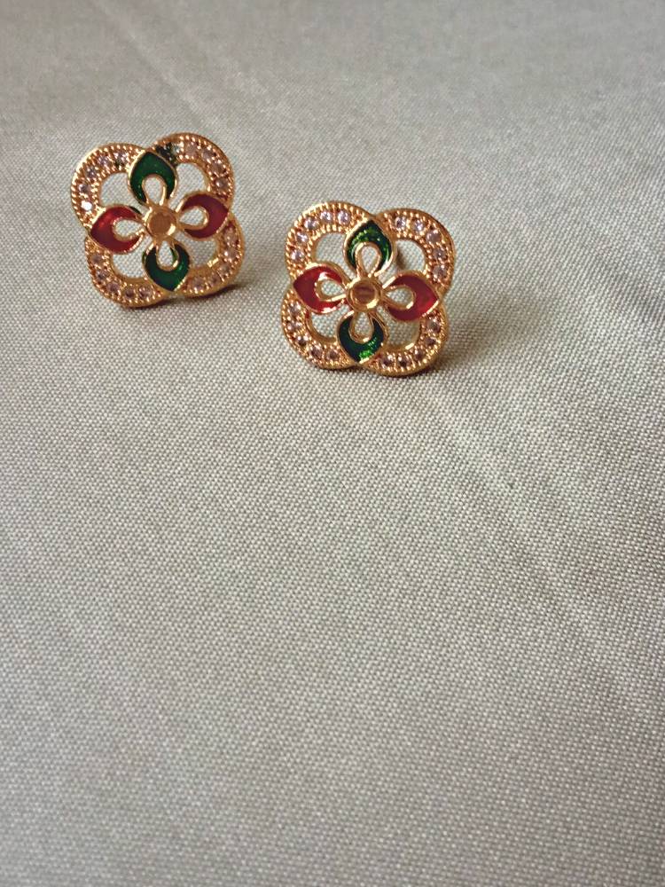 SUVARNA GREEN RED STUDS