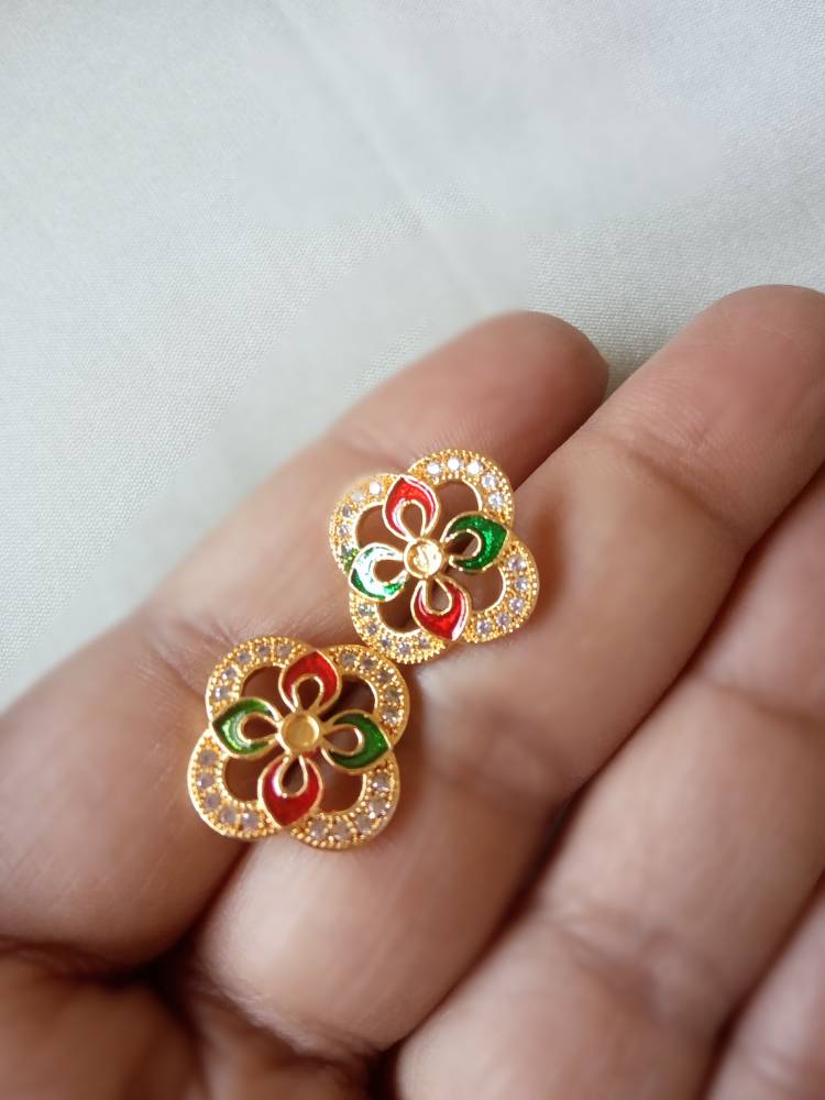 SUVARNA GREEN RED STUDS